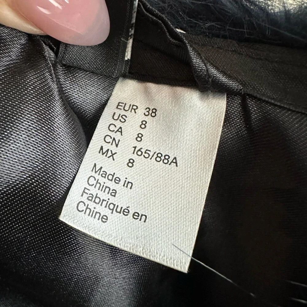H&M Black Faux Fur Vest - Picture 3 of 4